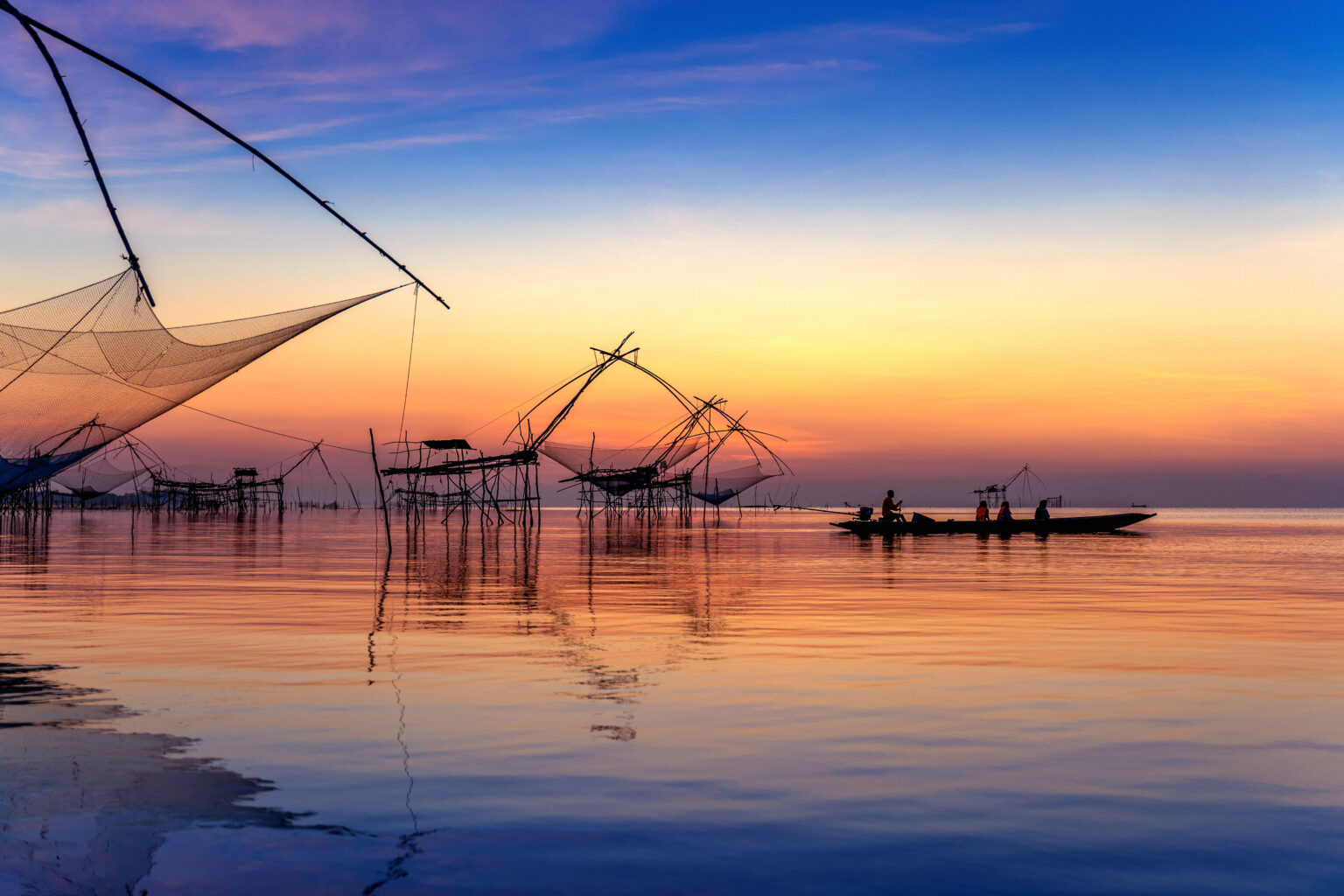 beautiful sunrise fishing dip nets pakpra phatthalung thailand